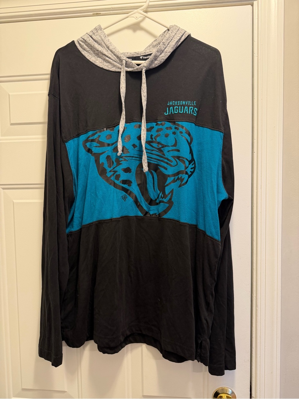 Fanatics Gray Hooded Top with Black Interior Panel